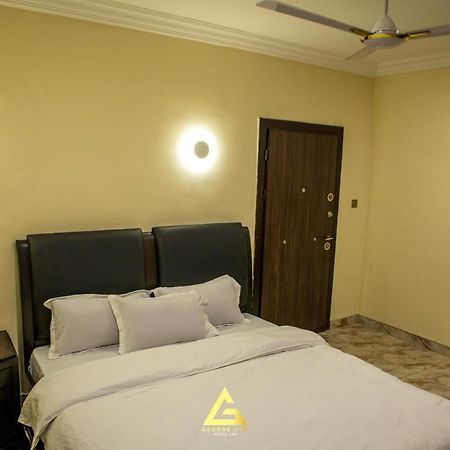 George Vee Hotel Ltd คูมาซี ภายนอก รูปภาพ