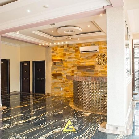 George Vee Hotel Ltd คูมาซี ภายนอก รูปภาพ