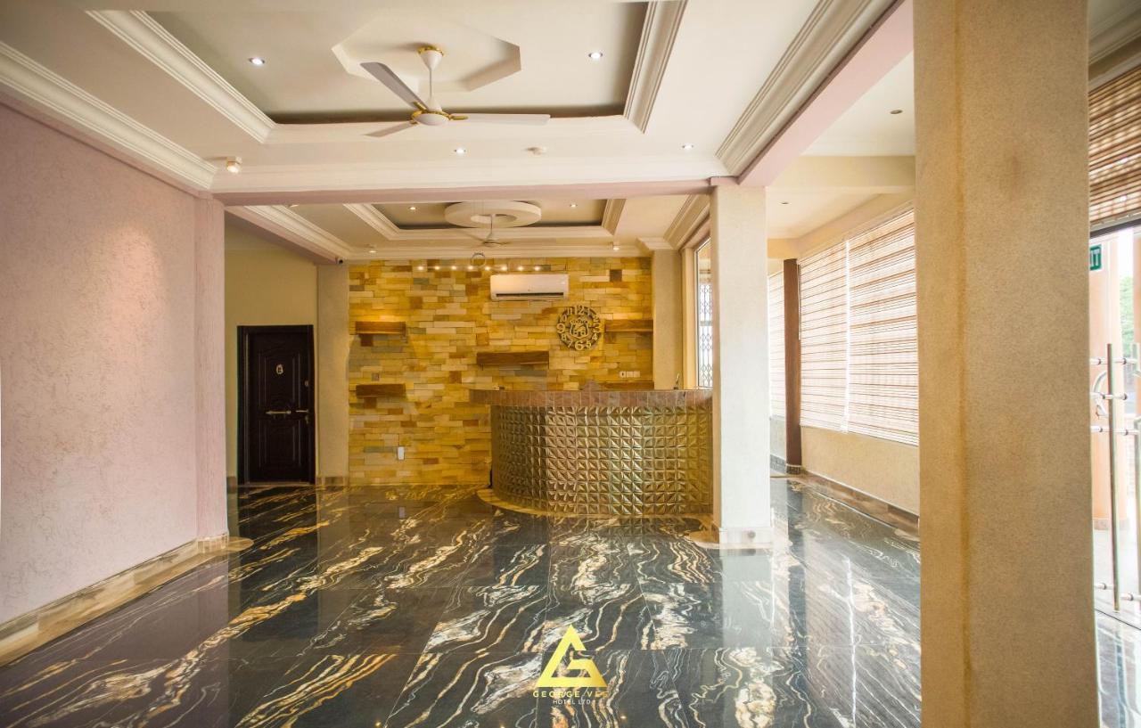 George Vee Hotel Ltd คูมาซี ภายนอก รูปภาพ