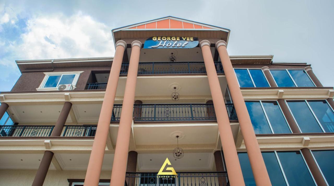 George Vee Hotel Ltd คูมาซี ภายนอก รูปภาพ