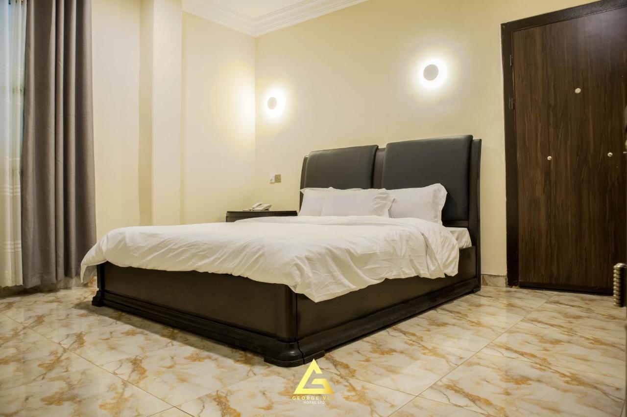 George Vee Hotel Ltd คูมาซี ภายนอก รูปภาพ